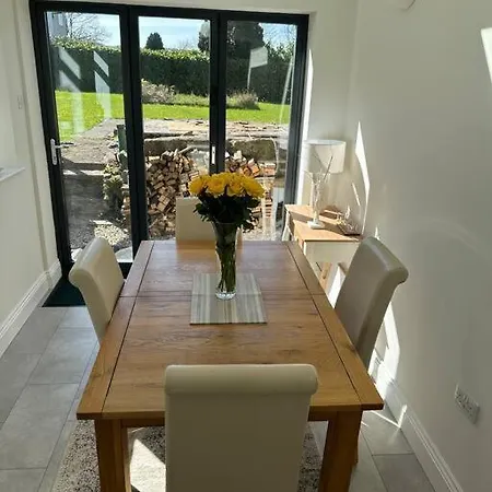 Beautiful Near Woods Holiday home